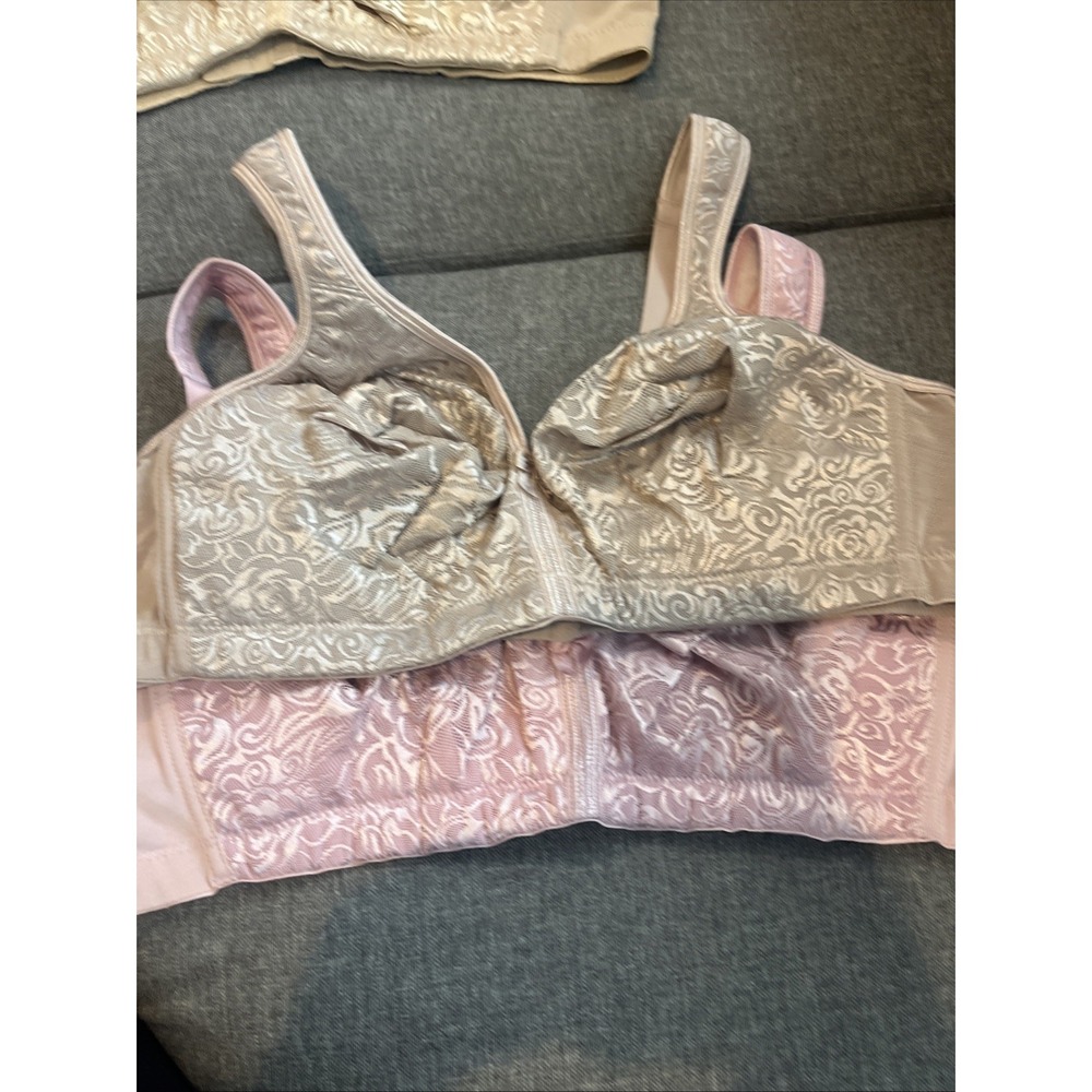2 Breezies Women's Bra Sz 44 B Beige And Brown BlSeamless Wirefree A92314